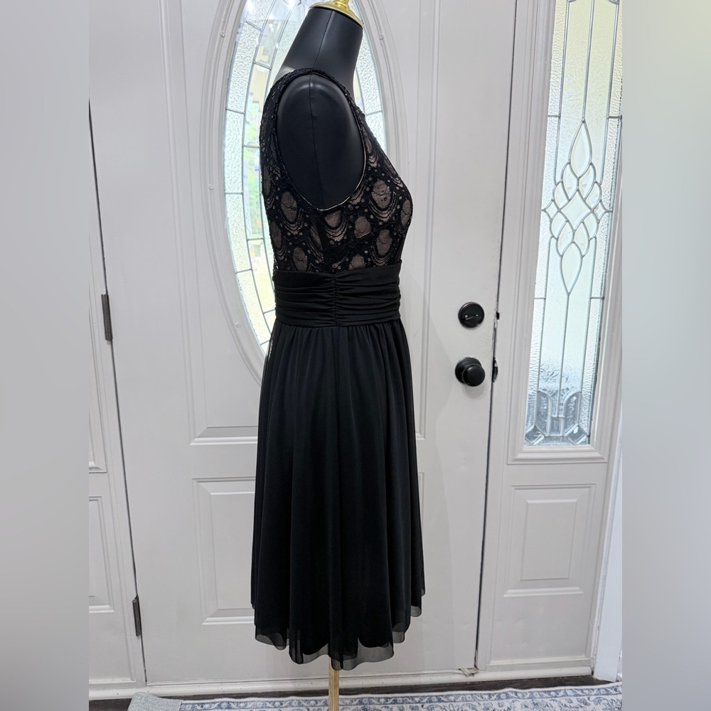 JH Evenings Black Lace Chiffon Cocktail Dress Sequin Bodice V Back Size 6 - Picture 5 of 12